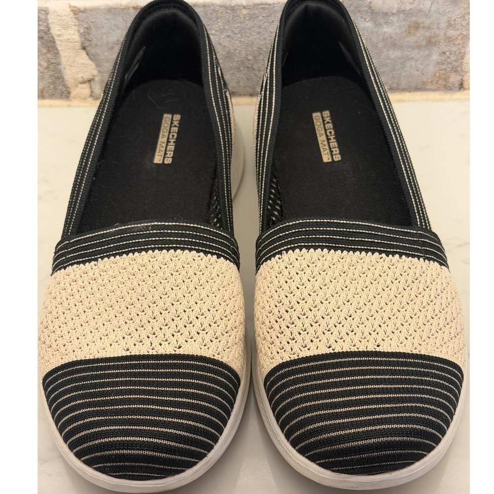 Skechers GoWalk Lite Women 8.5 Black Beige Striped Goga Mat Slip On Shoes 136322 - Picture 2 of 8
